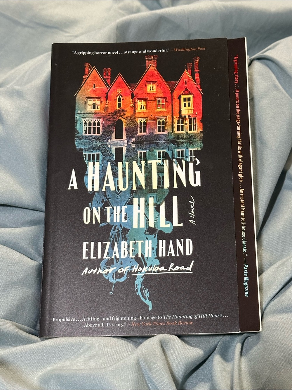📚5 for $25 📚 BOOK SALE - A Haunting on the Hill by Elizabeth Hand